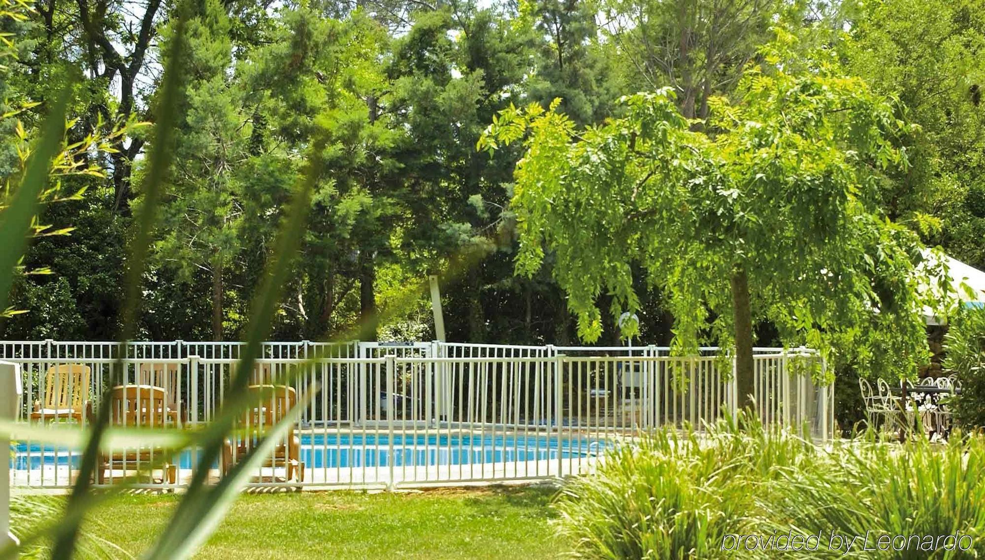 Ibis Budget Brignoles Provence 외부 사진